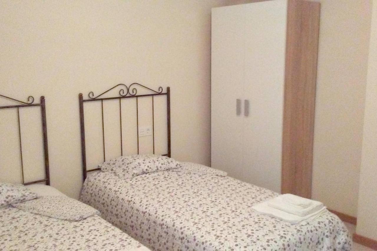 Charming In 80 Sqm Garden Views Apartamento Oviedo