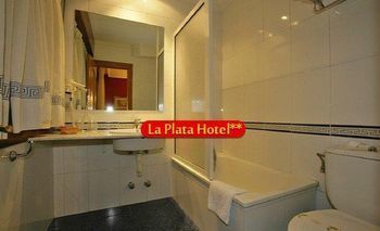 Charming In 80 Sqm Garden Views Appartement *